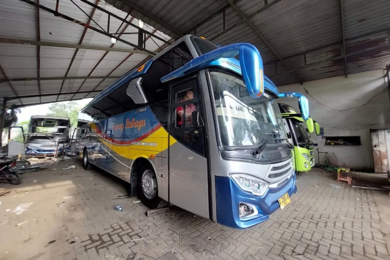 Sugeng Rahayu Jetbus 3