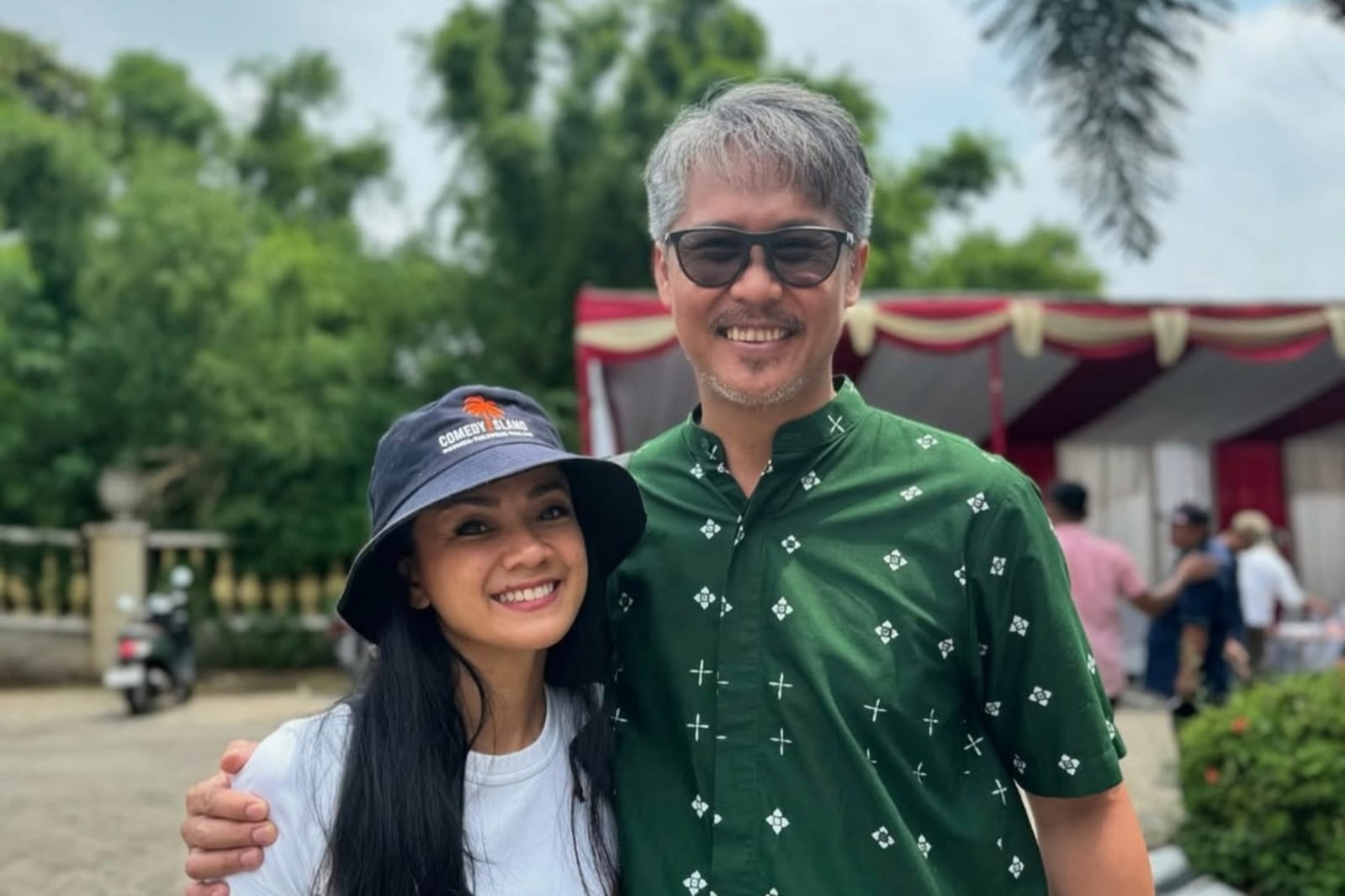 Aktris Nirina Zubir kini menjabat ibu RT di perumahan