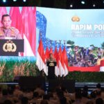 Kapolri Jenderal Pol. Listyo Sigit Prabowo berbicara dalam acara Rapat Pimpinan (Rapim) Polri Tahun 2025 di Gedung Tribrata, Jakarta Selatan, Jumat (31/12025).