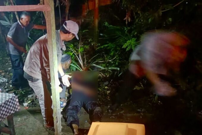 Seorang kepala sekolah berinisial BI di Hulu Sungai Tengah, Kalimantan Selatan (Kalsel) tewas saat hendak melamar janda muda inisial RM usia 22 tahun.