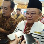 Menteri Pendidikan Dasar dan Menengah (Mendikdasmen) Abdul Mu'ti ditemui di Surabaya, Jawa Timur, Sabtu (25/1/2025). (ANTARA/Willi Irawan)