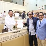 Pemerintah, Komisi II DPR RI, dan penyelenggara pemilu menyepakati pelantikan kepala daerah terpilih hasil Pilkada serentak tahun 2024 yang tidak bersengketa dilaksanakan pada 6 Februari 2025.