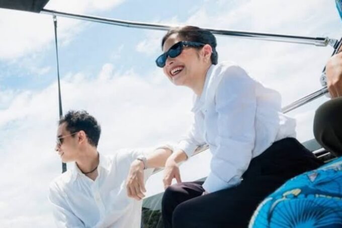 Omara Esteghlal dan Prilly Latuconsina