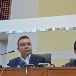 Dasco klarifikasi bahwa draf RUU TNI yang beredar di media sosial berbeda dengan versi DPR. Revisi hanya mencakup tiga pasal utama, termasuk usia pensiun