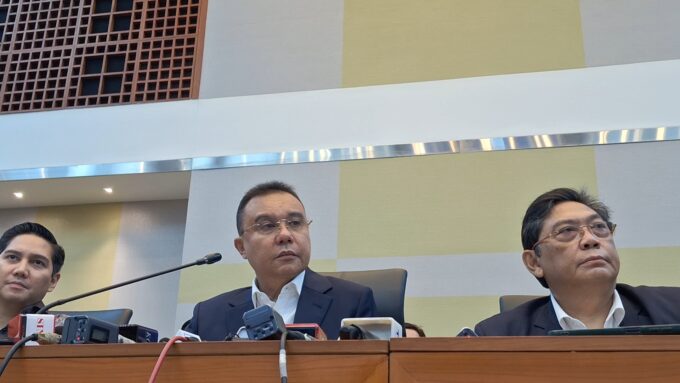 Dasco klarifikasi bahwa draf RUU TNI yang beredar di media sosial berbeda dengan versi DPR. Revisi hanya mencakup tiga pasal utama, termasuk usia pensiun