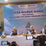 Jasa Marga memprediksi 2,18 juta kendaraan keluar Jakarta saat mudik Lebaran 2025. Puncak arus mudik diperkirakan 28 Maret, dengan rekayasa lalu lintas diterapkan