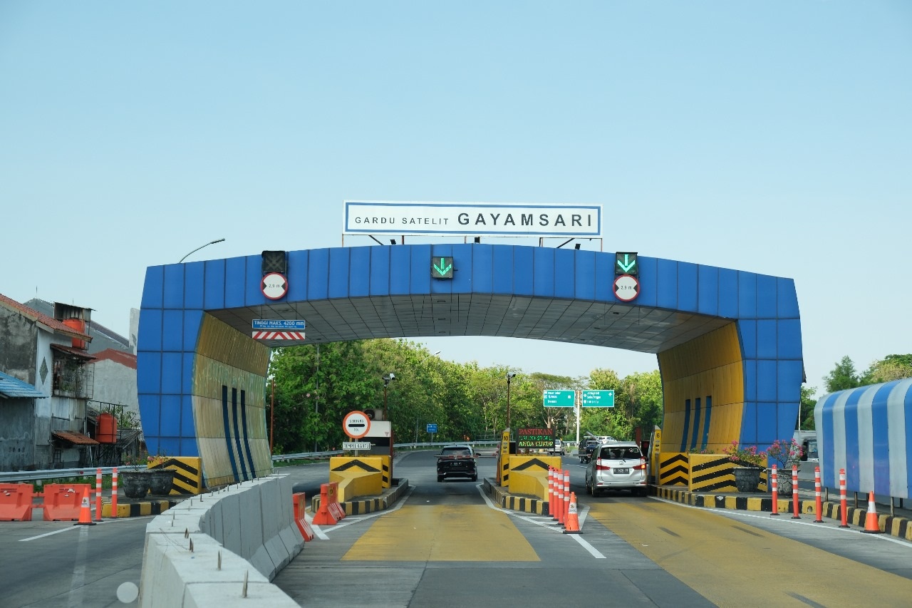 Jasa Marga bersiap menghadapi arus mudik Lebaran 2025 di Tol Trans Jawa dengan rekayasa lalu lintas, layanan tambahan, dan diskon tarif tol.