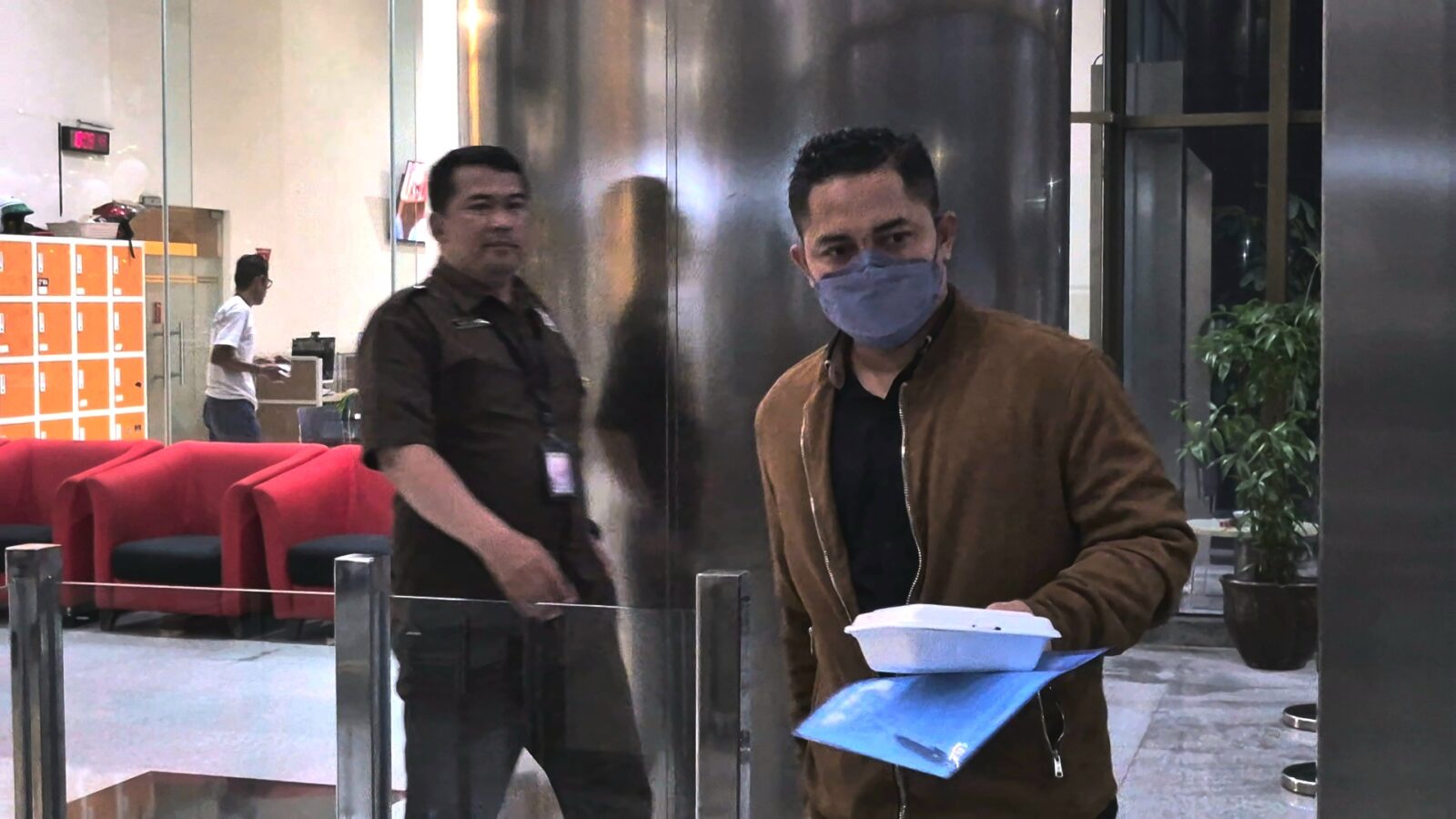 Fathroni Diansyah Irit Bicara Usai Diperiksa KPK Soal Kasus TPPU SYL