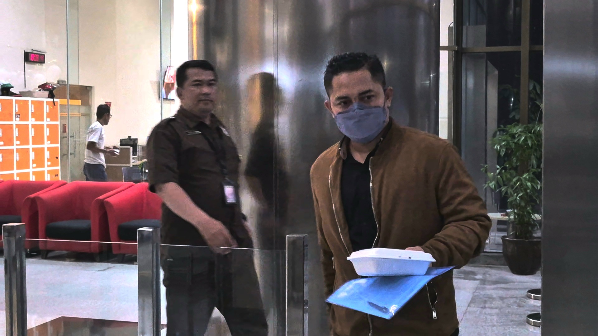 Fathroni Diansyah Irit Bicara Usai Diperiksa KPK Soal Kasus TPPU SYL