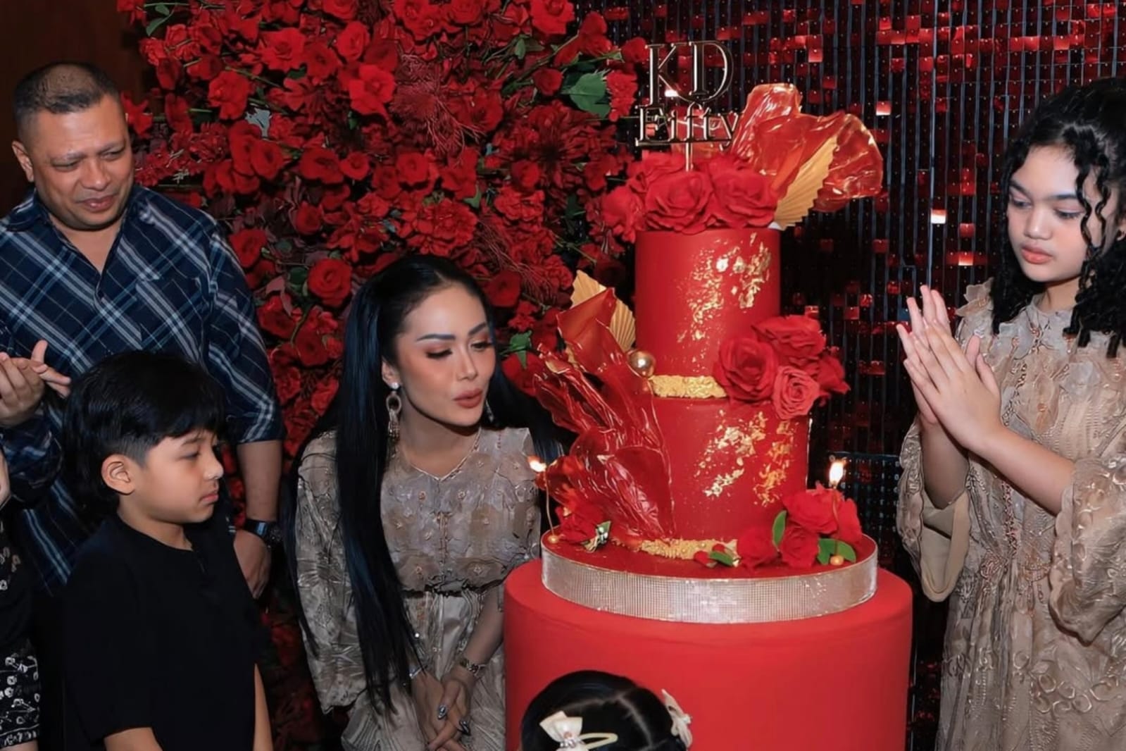 Foto Kris Dayanti Rayakan Ulang Tahun