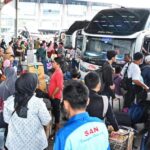 Foto ilustrasi penumpang di terminal