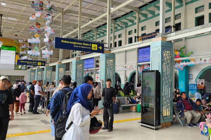 Situasi terkini Stasiun Pasar Senen Jakarta