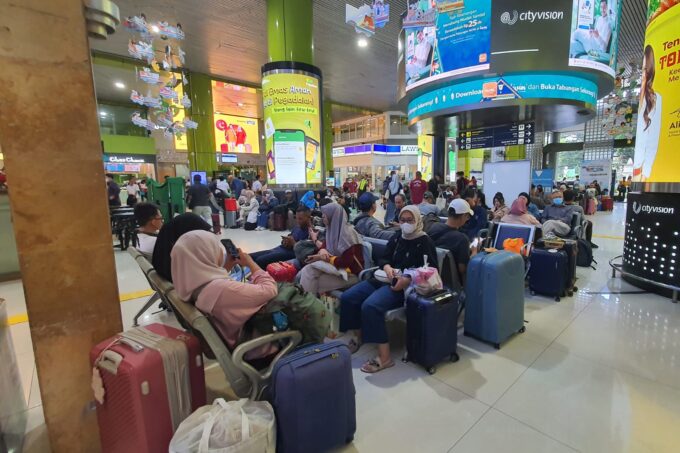 Situasi terkini stasiun Gambir Jakarta
