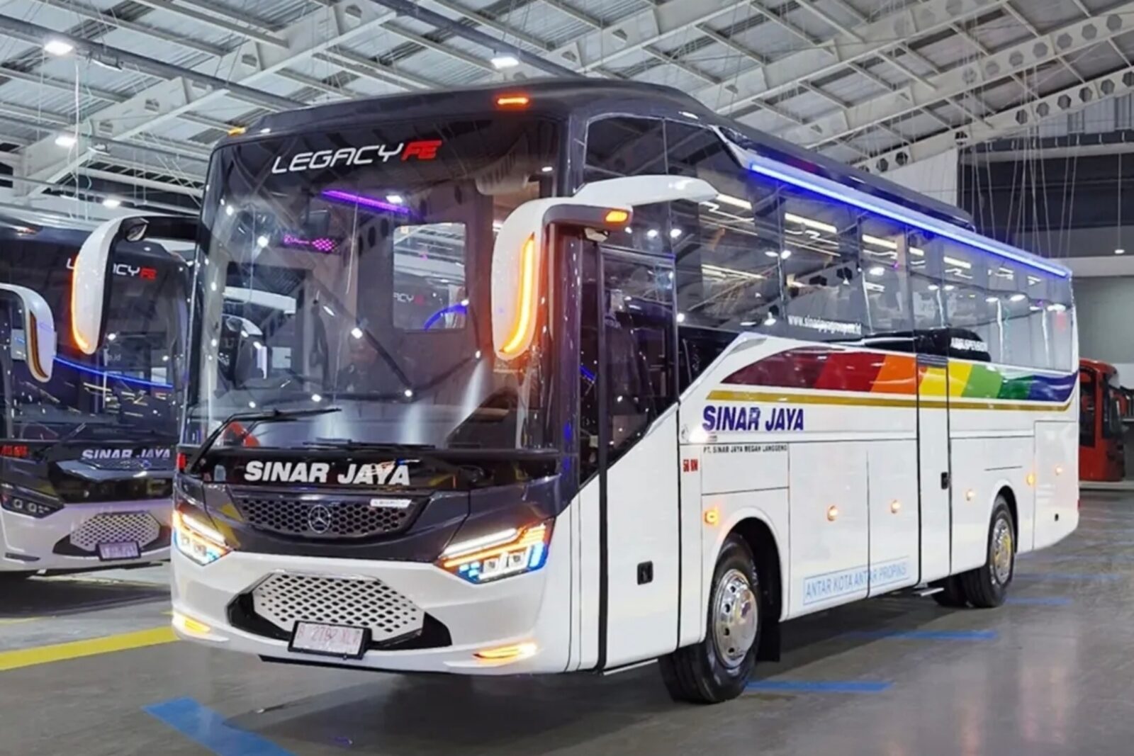 Foto bus Sinar Jaya terbaru yang rilis dari Karoseri