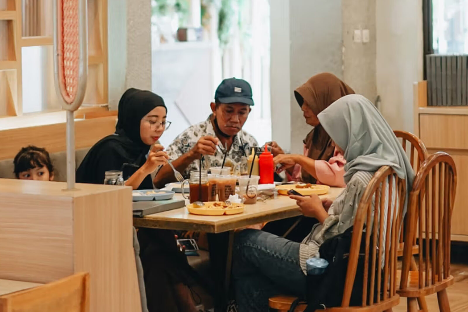 Rekomendasi Cafe yang Cocok untuk Bukber di Jakarta