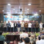 Kejaksaan Agung melalui Jaksa Agung Muda Tindak Pidana Khusus (JAM-Pidsus) Febrie Adriansyah selaku Ketua Satuan Tugas Penertiban Kawasan Hutan (Satgas PKH) melaksanakan kegiatan simbolis Penyerahan Perkebunan Kelapa Sawit Hasil Penguasaan Kembali Satgas Penertiban Kawasan Hutan kepada Menteri Keuangan dan Menteri BUMN, yang digelar di Gedung Utama Kejaksaaan Agung, Jakarta.