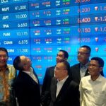 Wakil Ketua DPR RI Sufmi Dasco Ahmad bersama Ketua Komisi XI DPR Misbakhun mendatangi Bursa Efek Indonesia (BEI).--