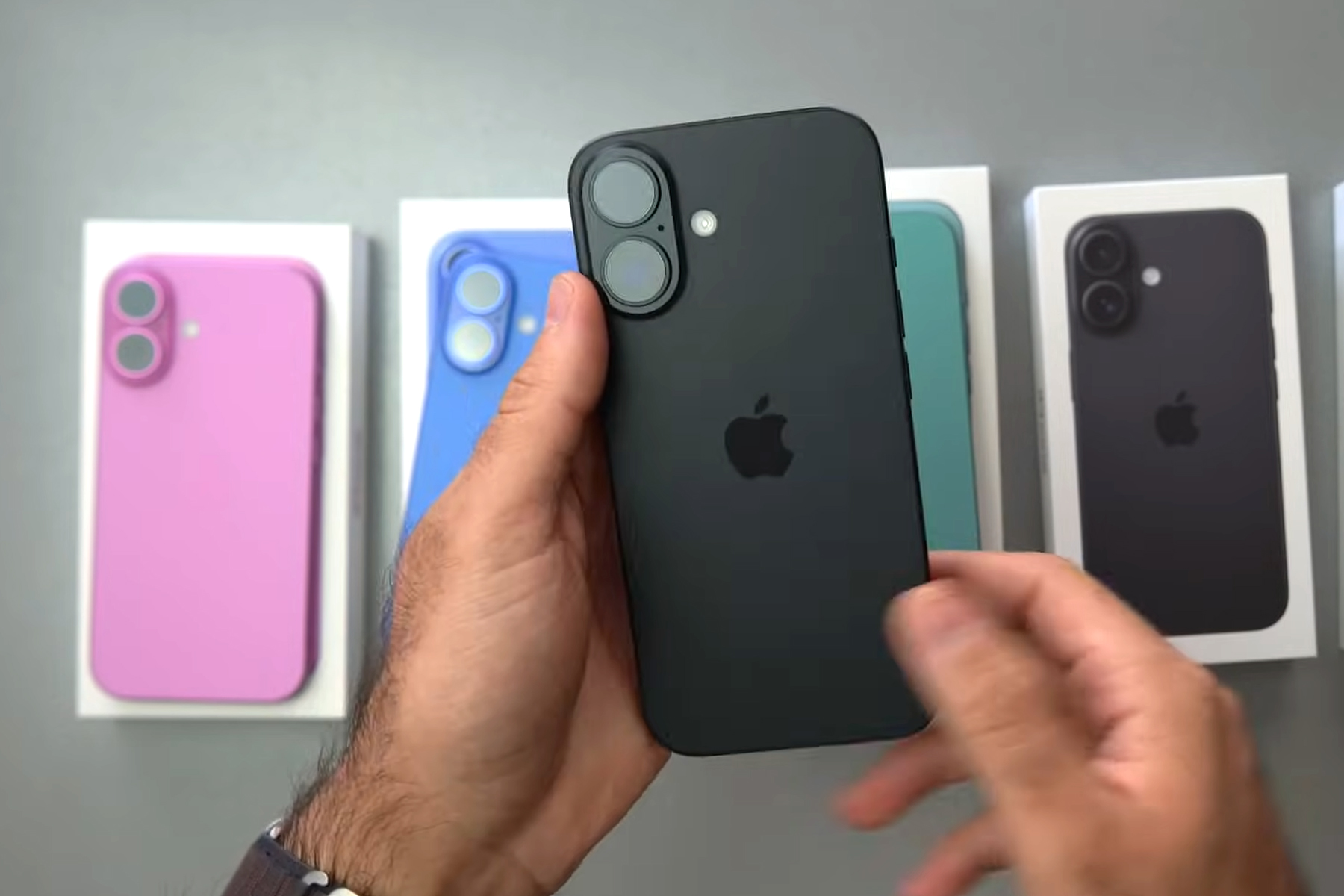iPhone 16
