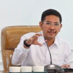 Dirjen Bimas Islam Kemenag Abu Rokhmad dalam Rapat Persiapan Sidang Isbat di Kantor Pusat Kemenag, Jakarta, Selasa (18/3). Penentuan awal Syawal akan menggunakan metode hisab (perhitungan astronomi) dan rukyat (pengamatan langsung), sebagaimana tertuang dalam Fatwa Majelis Ulama Indonesia (MUI) Nomor 2 Tahun 2024.