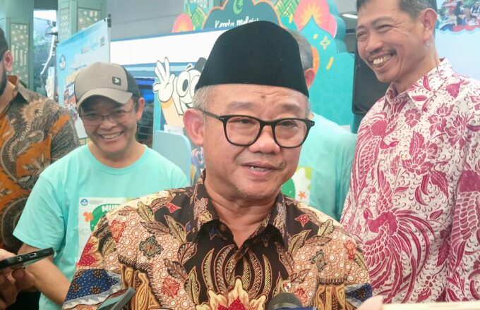 Mendikdasmen) Abdul Mu'ti menyebut dirinya diperintahkan Presiden Prabowo Subianto merekrut guru untuk Sekolah Rakyat. -cahyono-