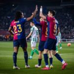 Barcelona ditahan imbang 1-1 oleh Real Betis dalam lanjutan Liga Spanyol. Gavi sempat membawa tuan rumah unggul cepat, namun Natan Souza menyamakan lewat sundulan tajam
