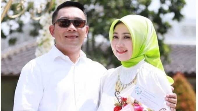 Kemunculan Atalia Praratya dengan mata sembab saat acara sosial di Bandung picu simpati netizen dan spekulasi seputar kondisi rumah tangga