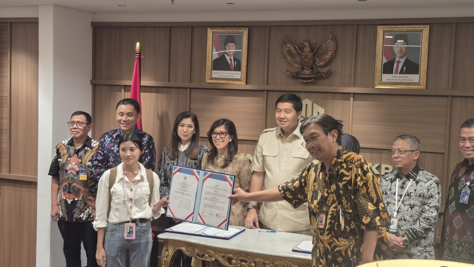 Menteri PKP Maruarar Sirait akan menyerahkan 100 kunci rumah subsidi kepada wartawan pada 6 Mei 2025. Cek syarat dan skema cicilannya di sini