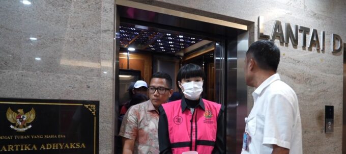 Kejagung tetapkan 3 hakim sebagai tersangka kasus dugaan korupsi minyak goreng terkait vonis lepas ekspor CPO