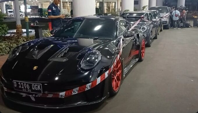 Kejagung sita mobil, motor, kapal laut hingga sepeda mewah terkait kasus suap vonis lepas ekspor CPO yang melibatkan Ariyanto Bakri