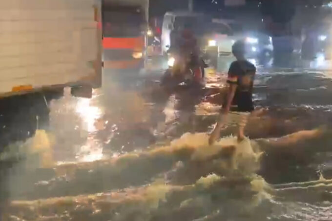 Banjir Hebat Terjang Tiga Kecamatan di Cianjur, Ratusan Rumah Terendam hingga 1 Meter