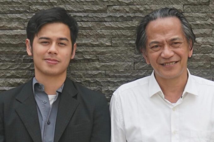 Foto Ray Sahetapy bersama Surya Sahetapy