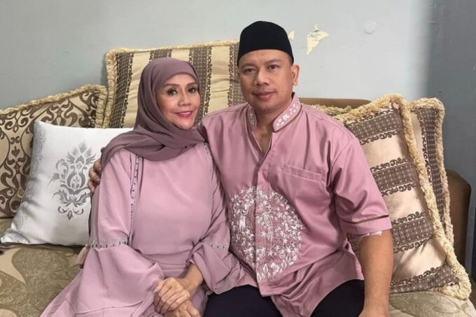 Foto artis Vicky Prasetyo