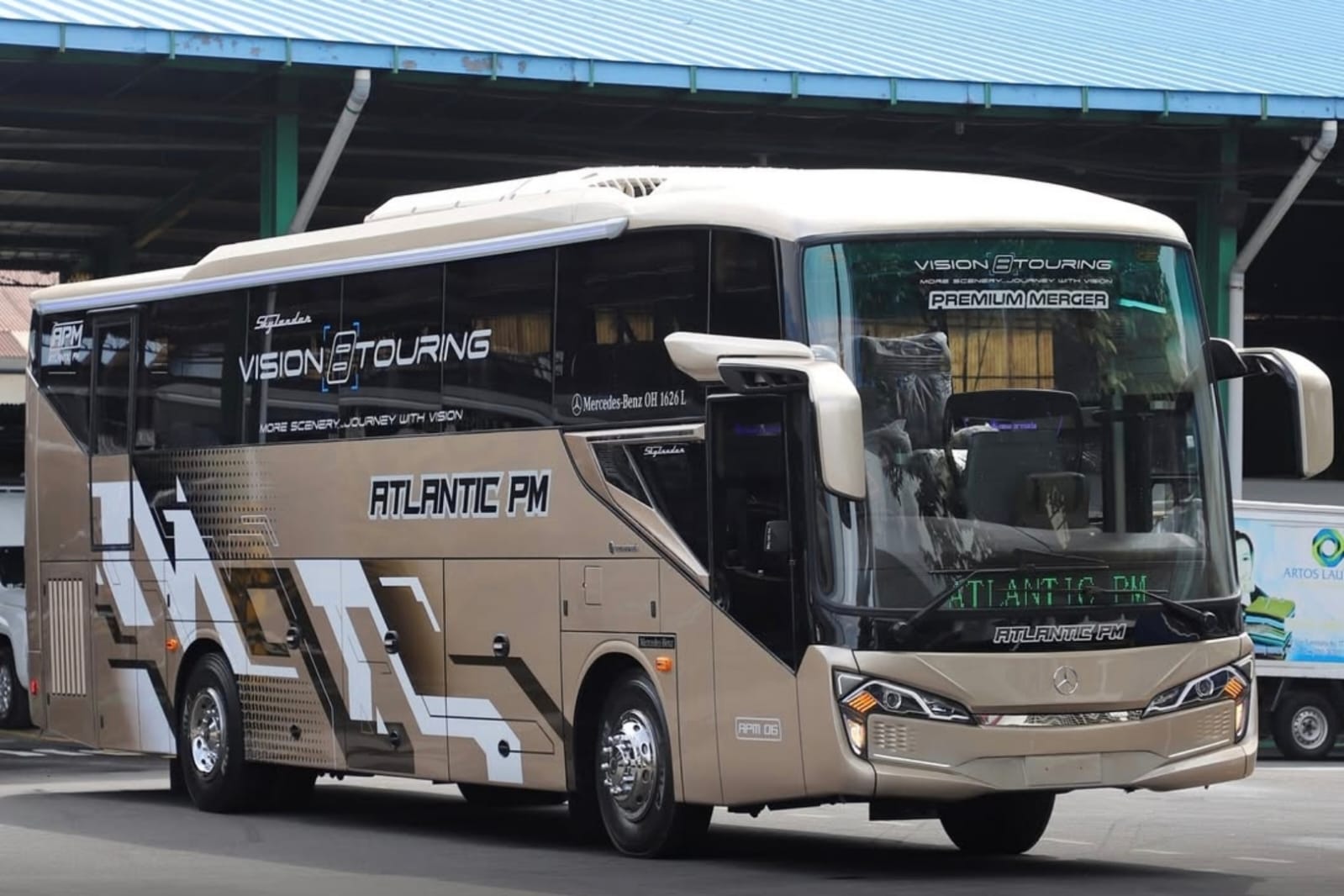 Bus terbaru PO Atlantic PM