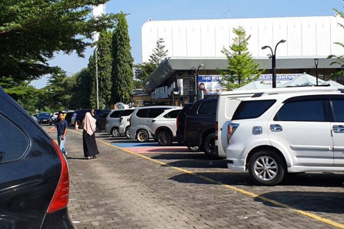 Situasi rest area di Tol Trans Jawa