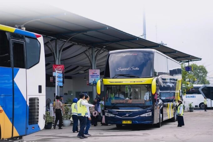 Foto ilustrasi bus Damri