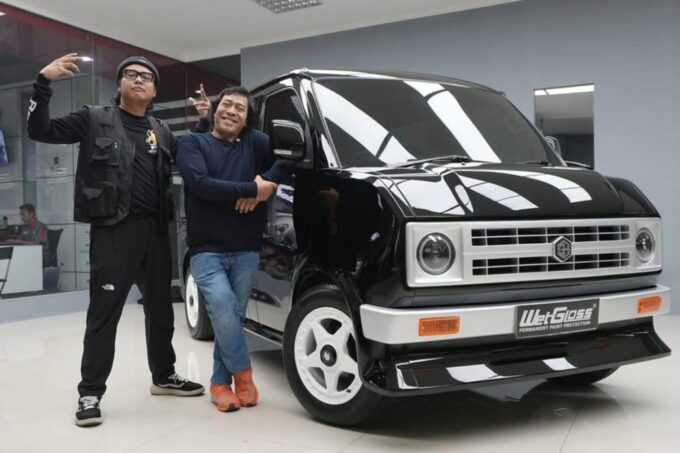 Mobil modifikasi senator Komeng yang diubah total oleh Gofar Hilman