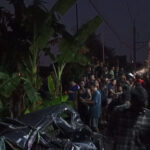 KRL Manggarai-Bogor Tertemper Mobil di Cilebut