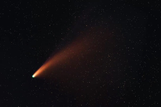 Langit Indonesia Akan Dihiasi Hujan Meteor Lyrid 22-23 April 2025