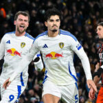 Patrick Kluivert dan Pascal Struijk Duduk Bareng di Kassam Stadium