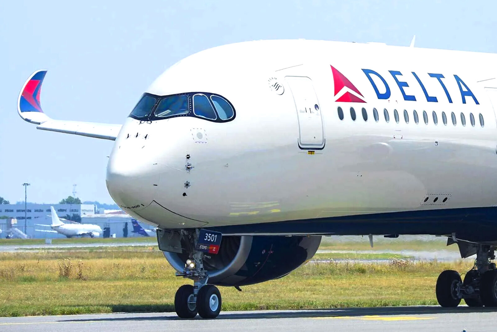 Pesawat Delta Air Lines Terbakar di Bandara Orlando, 282 Penumpang Selamat Dievakuasi