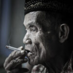Pria Indonesia Merokok