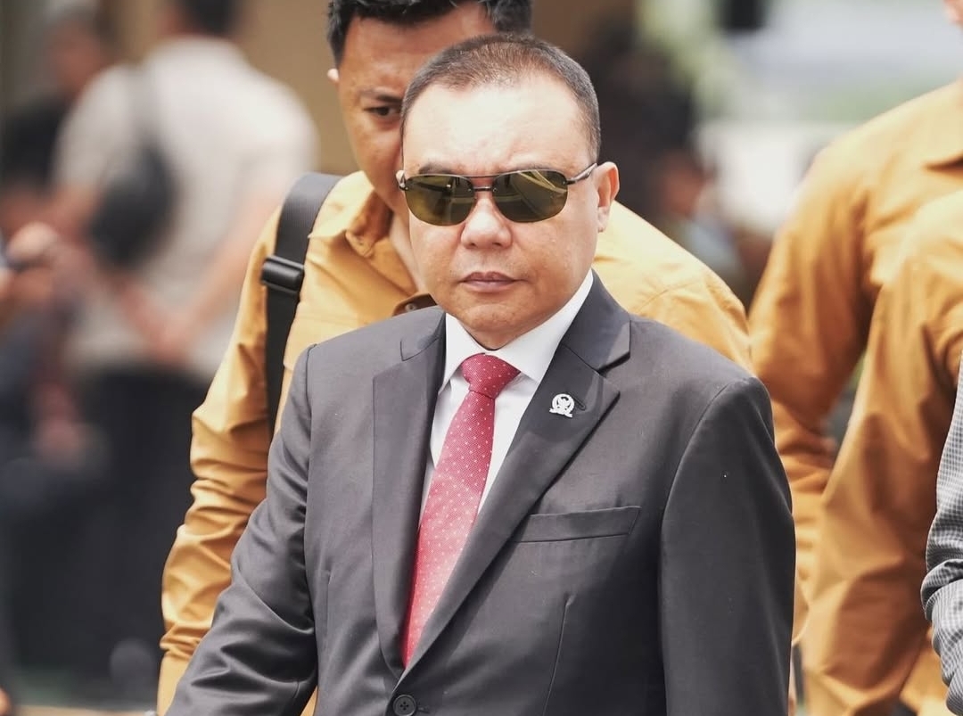 Nama Sufmi Dasco Ahmad terseret dalam isu judi online Kamboja. Sorotan publik dan komentar elite memunculkan spekulasi lebih dalam seputar dinamika politik di balik laporan investigasi yang ramai diperbincangkan