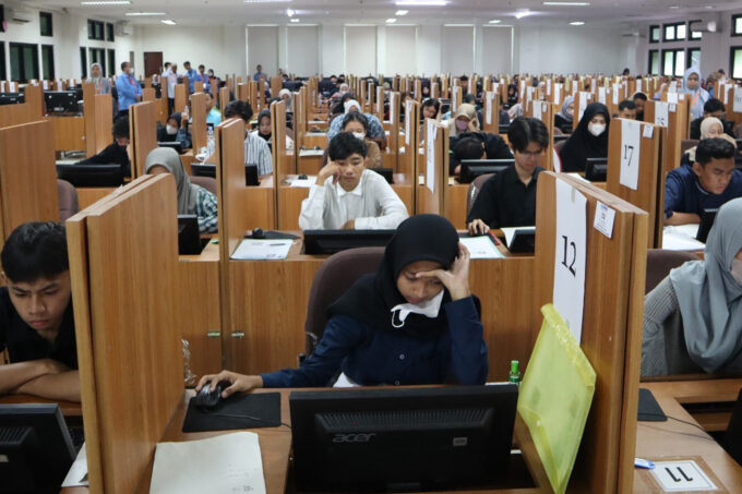 UTBK-SNBT 2025 Resmi Dimulai Hari Ini, Cek Jadwal dan Penyesuaian Waktu Tes di Wilayahmu!