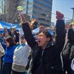 Ilustrasi massa berunjuk rasa di Korea Selatan. /ANTARA/Anadolu/py