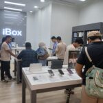 iBox Mall The Park Sawangan juga turut dipenuhi dengan antrean pengunjung yang lalu lalang mendatangi tempat tersebut