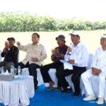 Presiden RI Prabowo Subianto berkelakar banyak orang pintar yang justru tidak menjadi apa-apa