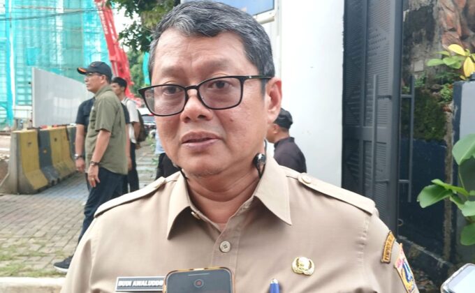 Kepala Disdukcapil DKI Jakarta Budi Awaluddin