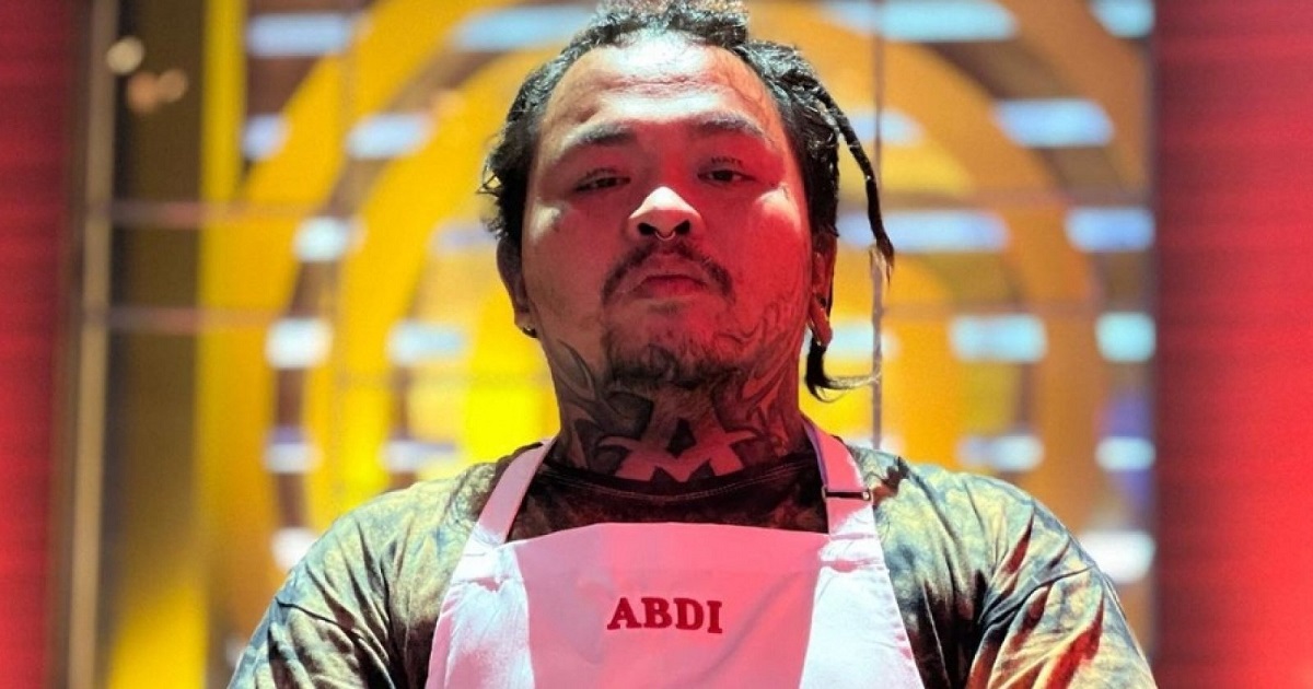 King Abdi, alumni MasterChef Indonesia, membongkar pengalaman pahitnya didepak dari bisnis kuliner bebek sego tempong milik artis. Kisah penuh pelajaran dari dunia FnB yang jarang tersorot