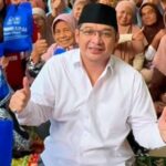 Mantan Wakil Wali Kota Palu yang juga dikenal sebagai vokalis band Ungu