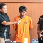 Kasat Reskrim Polres Metro Jakarta Pusat AKBP Muhammad Firdaus (kiri) saat memberikan keterangan kepada media di Jakarta, Rabu (16/4/2025).